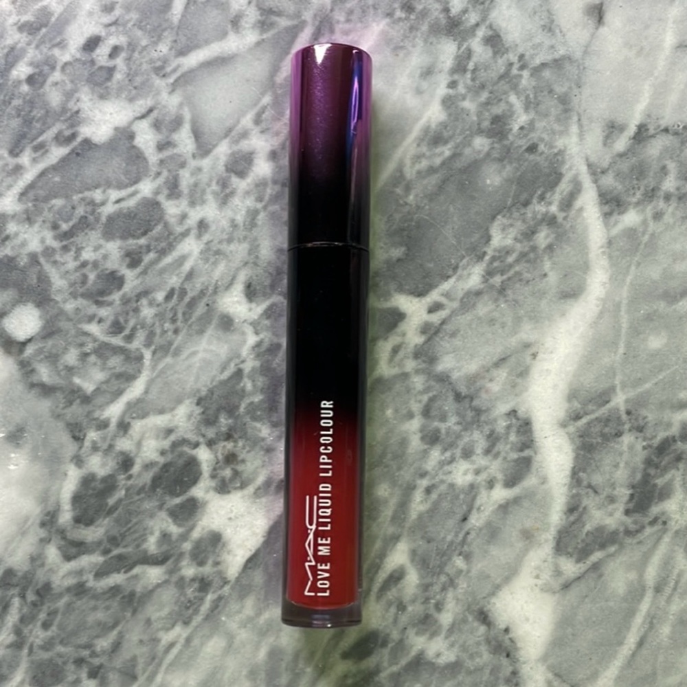 New Mac Cosmetics Love Me Liquid Lipcolour Whatta Doll